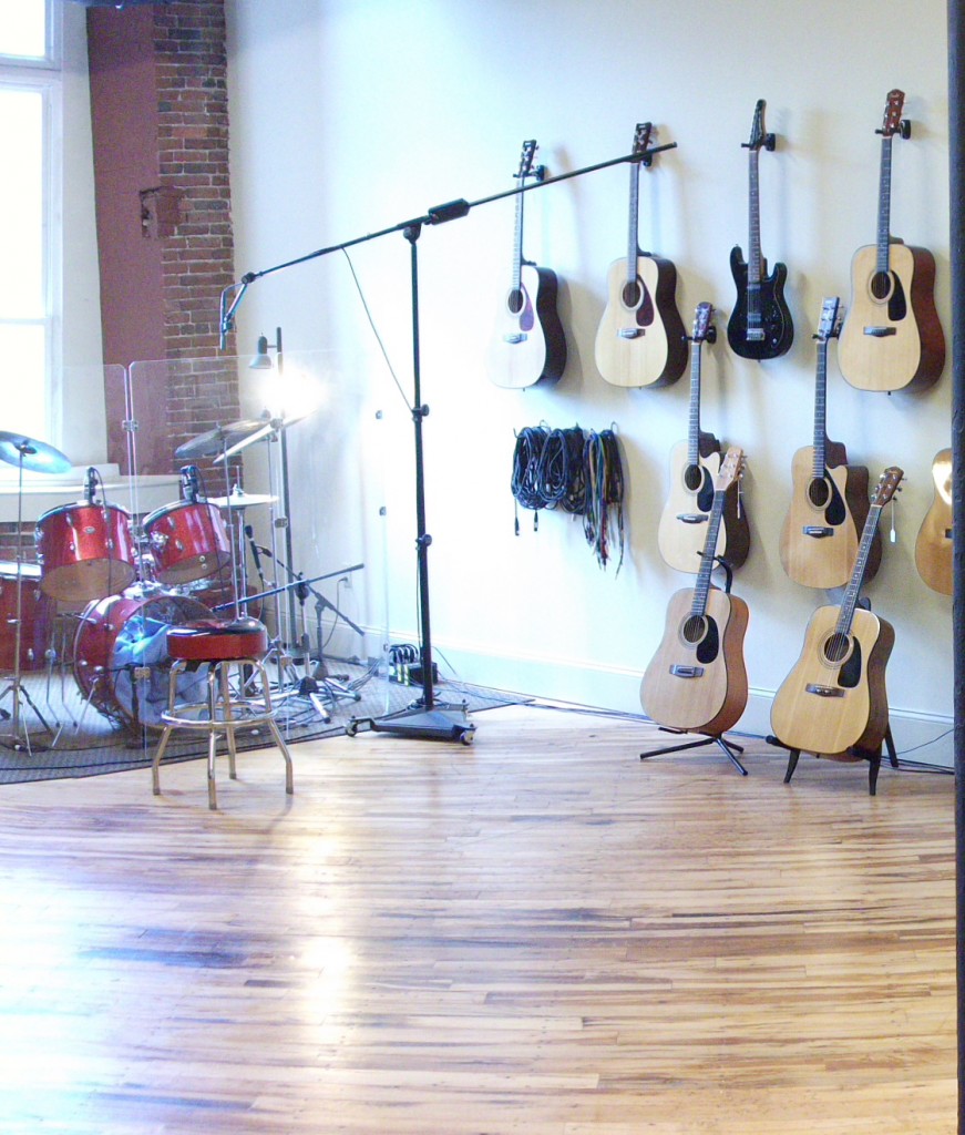 1 Guitar Lessons in Manchester NH [InStudio or Online!]