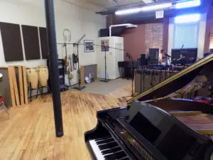 NHTunes music studio