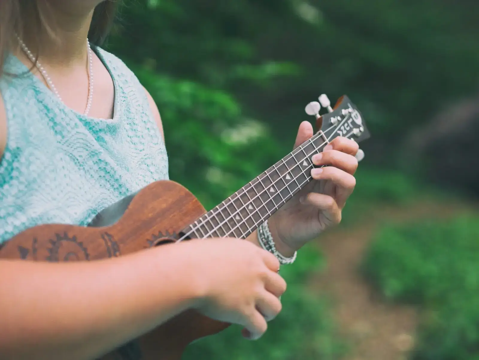 Learn The Ukulele The Easy Way!